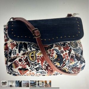 Sakroots Artist Circle Crossbody Bag